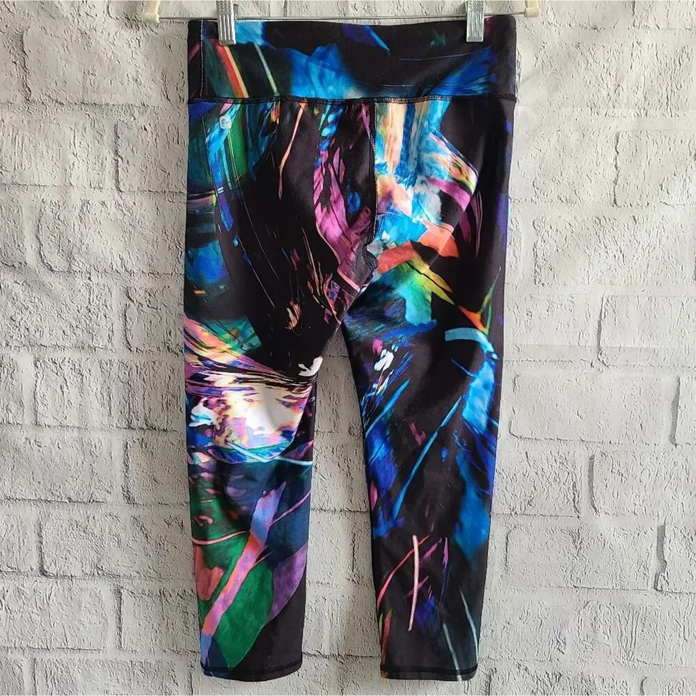 Fabletics Mid-Rise Cosmic Lights PowerHold Capri Leggings SZ S - Picture 2 of 11